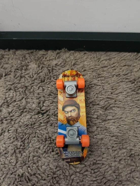 2010 McDonald's Star Wars: The Clone Wars Obi-Wan Kenobi Finger Board Skateboard