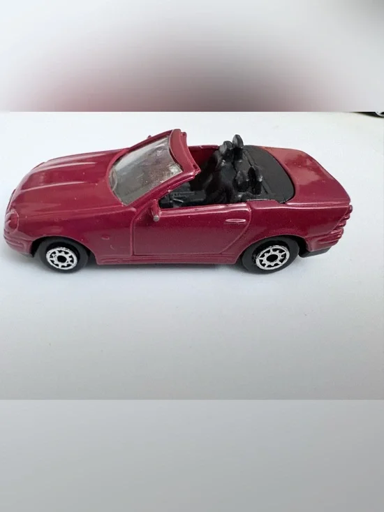 Maisto 1:64 Mercedes-Benz SLK 230 + Lexus IS300 Diecast Car Lot