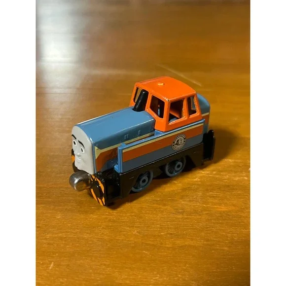 Thomas & Friends Take-n-Play Den‎ Diesel Engine Diecast Magnetic Train Toy
