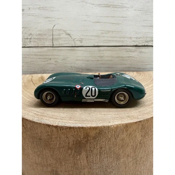 Starter 1:43 Jaguar C-Type 1951 Le Mans Winner #20 Robb Brown Built Resin Model