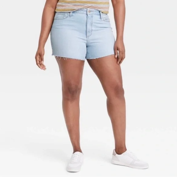 Universal Thread Light Wash Raw Hem Cotton Stretch Vintage Denim Midi Shorts