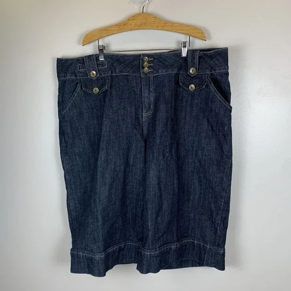 Venezia Shorts Womens Size 26 Blue Dark Wash Denim Triple Button Flap Pockets