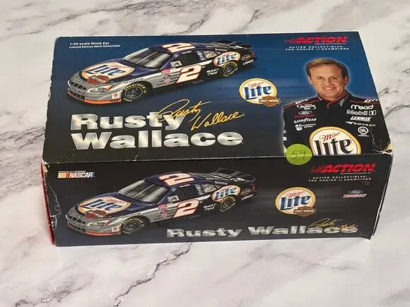 1:24 2001 Rusty Wallace Miller/Harley Davidson Action NASCAR Racing Diecast Car