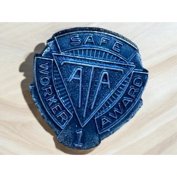 ATA American Trucking Association 1 Year Safe Driving No Accident Award Pin