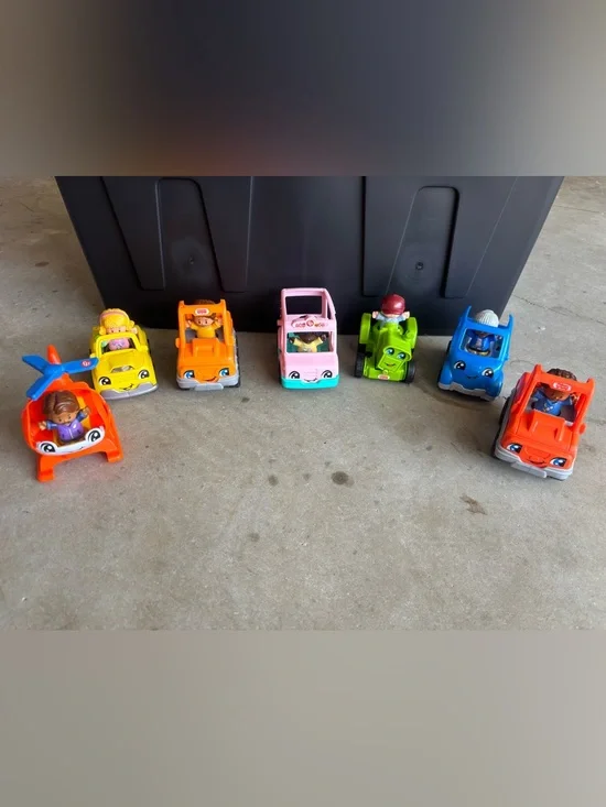 Lot of 7 Fisher Price Little People Vehicles ‎ - 7 Figures