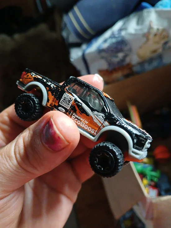 Hot Wheels '17 Ford F-150 Raptor diecast vehicle.