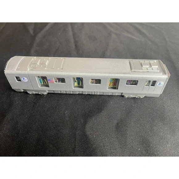 Daron MTA New York City Subway Pull Back Toy Train Car Silver NYC Transit 6636
