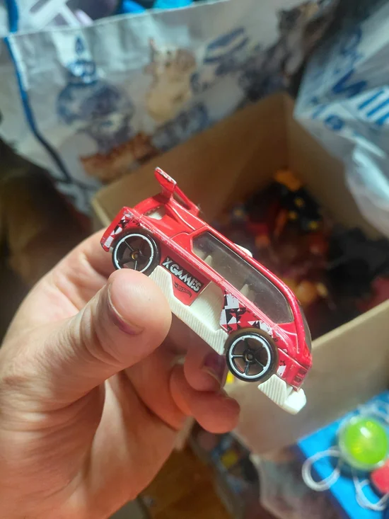 Hot Wheels Hyperliner, a 1/64 scale diecast car.