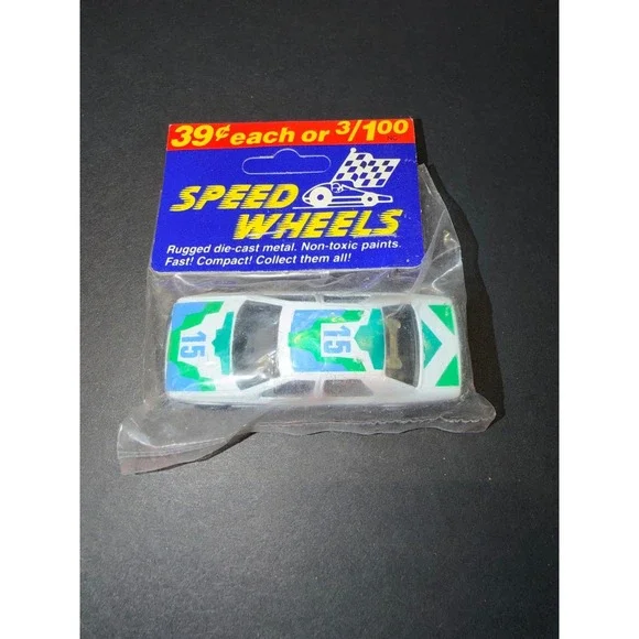 Speed Wheels Vintage Die-Cast Metal Race Car White Green Blue #15 New Sealed