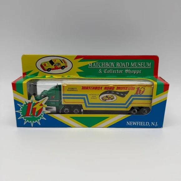 Vintage 1993 Matchbox Road Museum Ford Aeromax Transporter Diecast