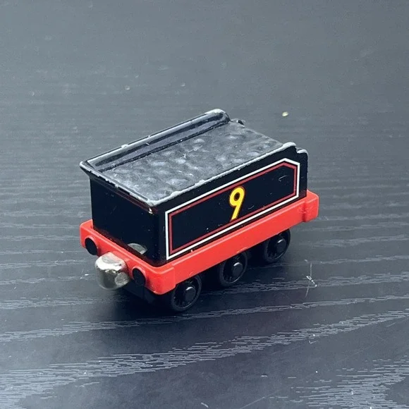 Thomas & Friends #9 Coal Car Take Along 2002 Learning Curve Die-Cast Magnetic