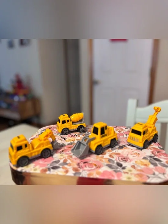 Set of 4 Construction Vehicles Toys for Kids Toddler Boys Girls Yellow Excavator