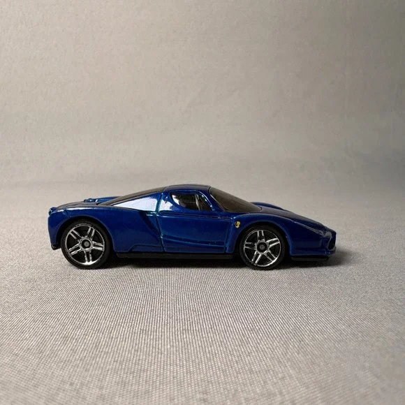 Hot Wheels Enzo Ferrari Blue 2002 Mattel Diecast Toy Car 1:64 Scale