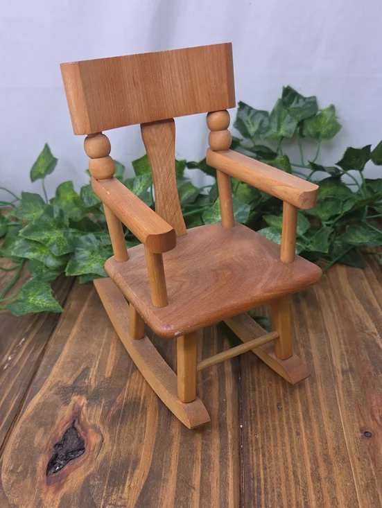 Strombecker. Vintage Wooden Play Rocking Chair. Beautiful. Luke New. Collectable
