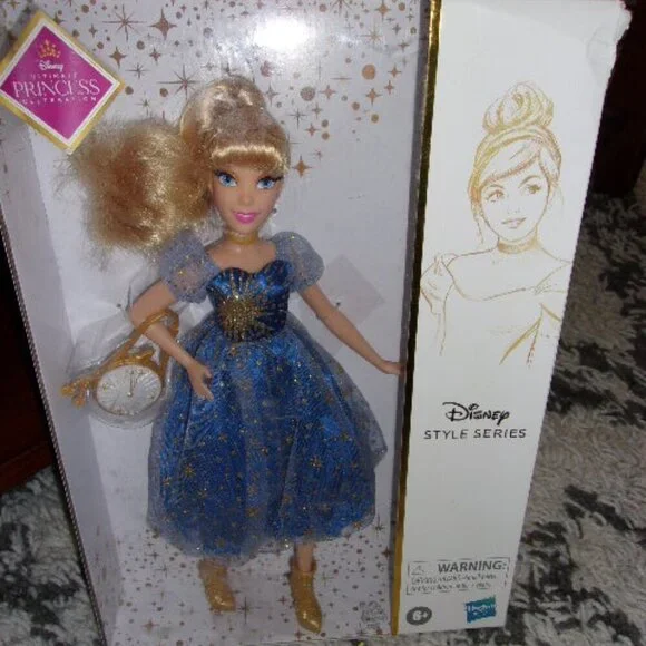 Disney Princess Style Series 11 Ultimate Princess Celebration Cinderella