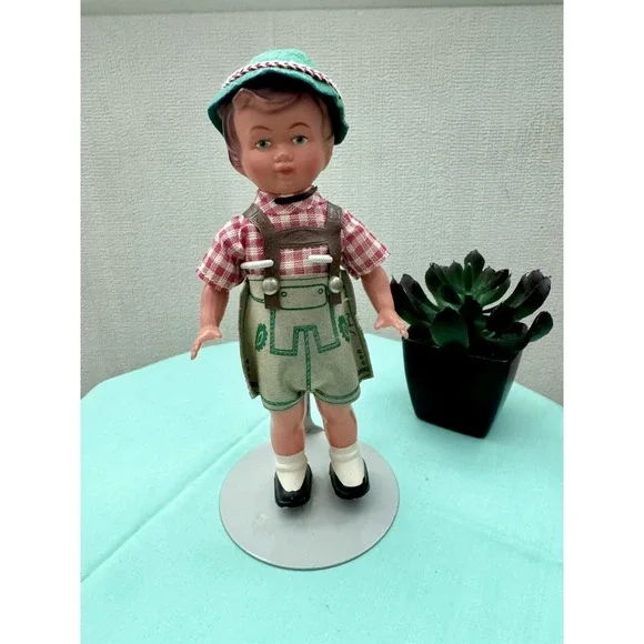 Madame ALEXANDER German Vintage 60s Festive Attire Doll Stand Kaiser Chicago 7