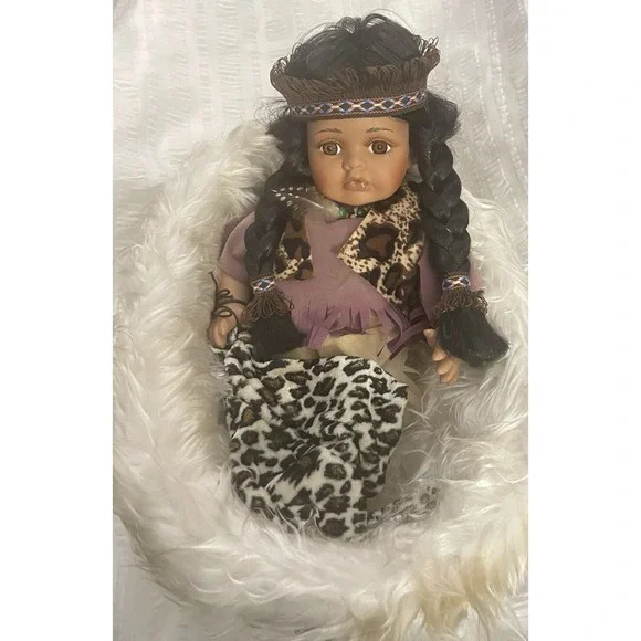 DanEa 1-2500 Vintage Porcelain Indian Doll 13