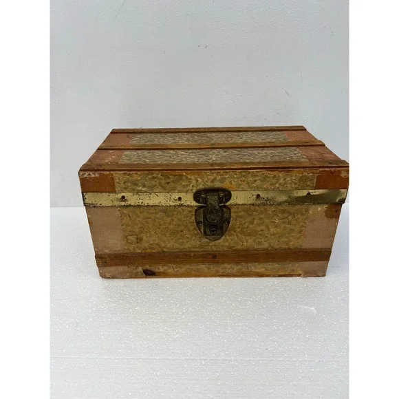 Wood Dollhouse Steamer Trunk Miniature Antique Storage Box Chest SALESMAN SAMPLE