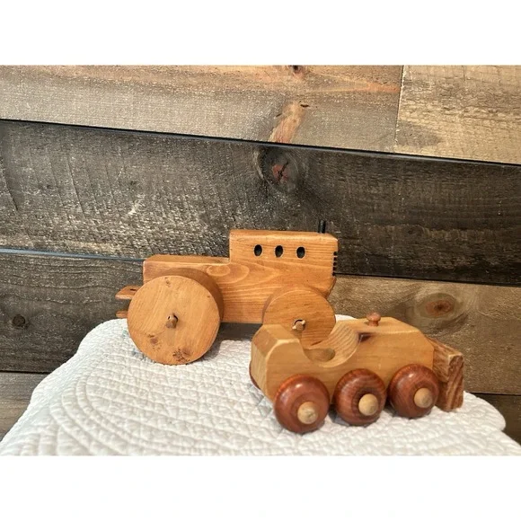 VINTAGE WOODEN‎ HANDCRAFTED  TOYSHANDMADE COLLECTABLE