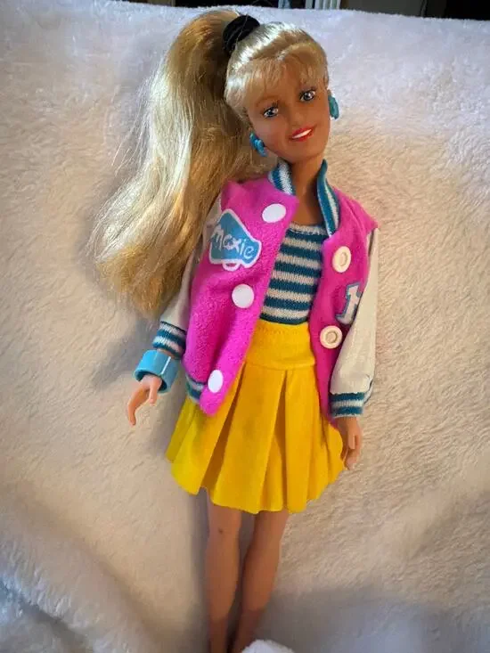 Vintage 1988 Hasbro Maxie Doll Maxie's World Varsity Cheerleader Outfit Blonde