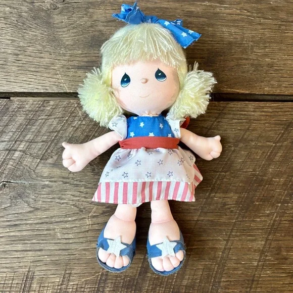 Vintage 1988 Applause Precious Moments Dolls of the Month Julie American Theme‎