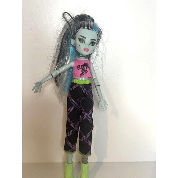 Monster High Frankie‎ Stein Creepover 