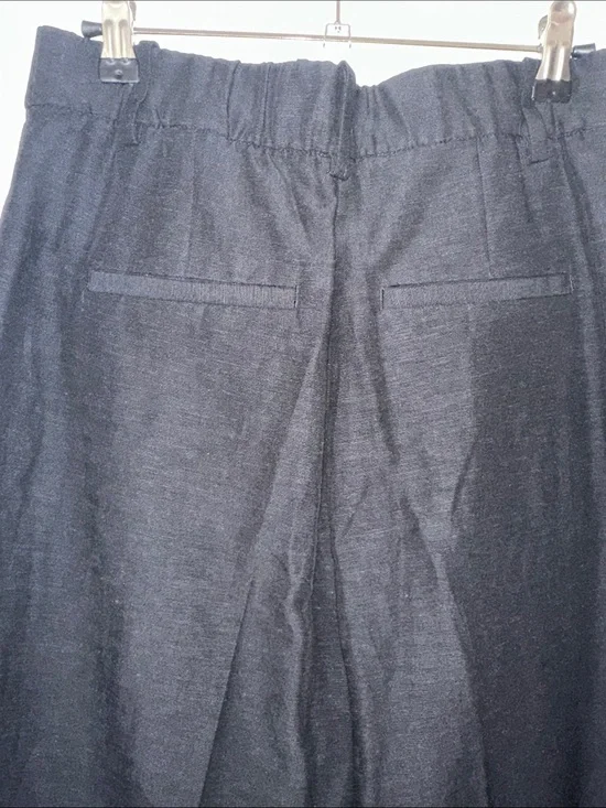 H&M Black High-Waist Pleated Trousers
