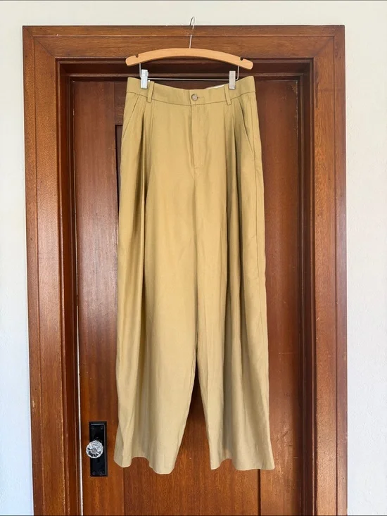 NWT Banana Republic Wide-Leg Pleated Trousers in Khaki Size 4