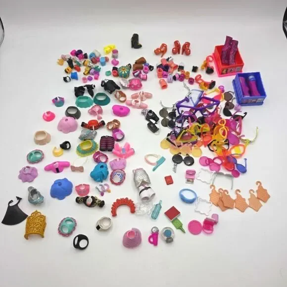 LOL Surprise TOTS Lil Sisters and OMG Accessories