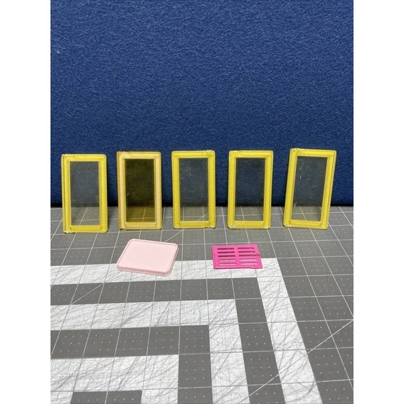 1979 Barbie Dream‎ House Lot 3 Small Pink Shelves 5 Windows Flaws