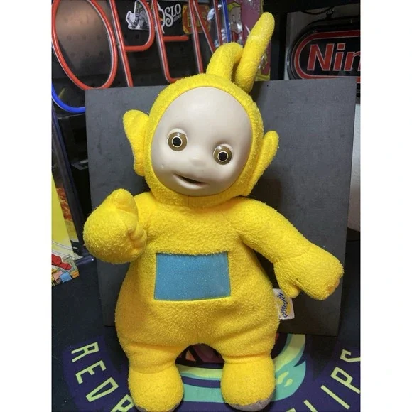 Vintage Hasbro Playskool 1998 Talking Teletubbie Laa Laa Yellow Plush 16