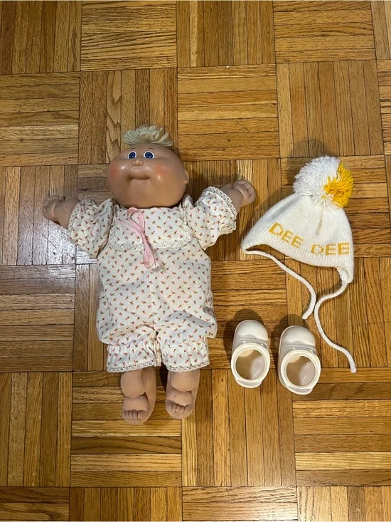 Vintage Toy - 1984 Preemie Cabbage Patch Baby Doll with extra accessories