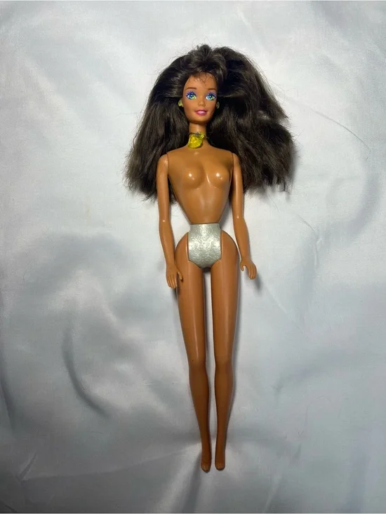 Mattel 1997 Sweetheart Barbie Doll Nude Green Jewelry Earrings Necklace Vintage