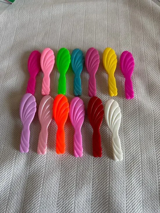 Mixed Lot of 10 Vintage Doll Hair Shell Brushes Assorted Colors Barbie