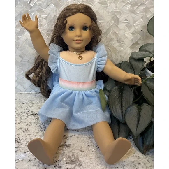 2011 American Girl Marie Grace Gardner Doll Retired Gold Colored Locket