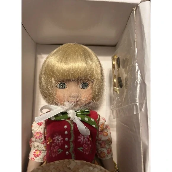 Tonner Mary Engelbreit Doll Ann Estelle Waiting For Spring 2003 ME0301 New