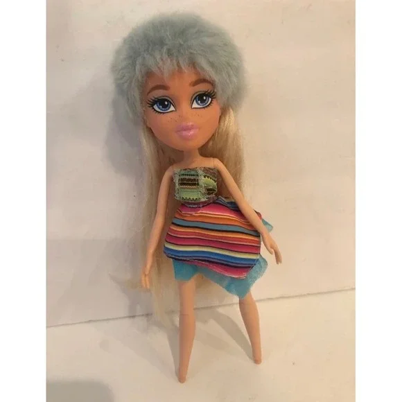 Bratz MGA Snow Kissed Cloe‎ Doll No Feet