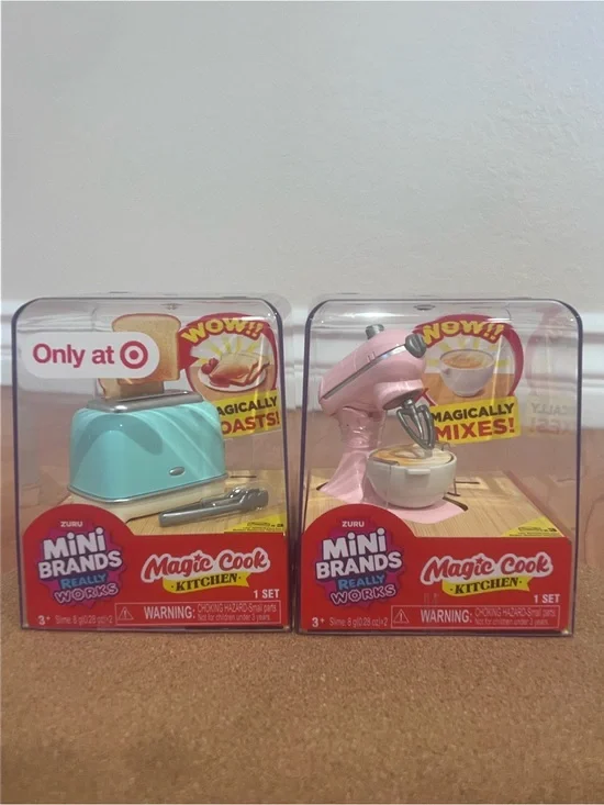 Zuru Mini Brands Really Works Magic Cook Kitchen Toy Set - Toaster & Pink Mixer