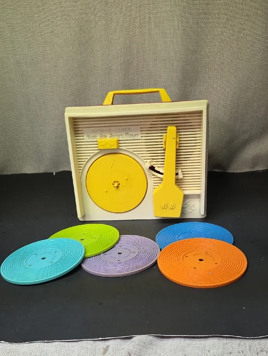Fisher Price 1971 Vintage Record Player With 5 Discs Tested Works #995 (set‎ R)