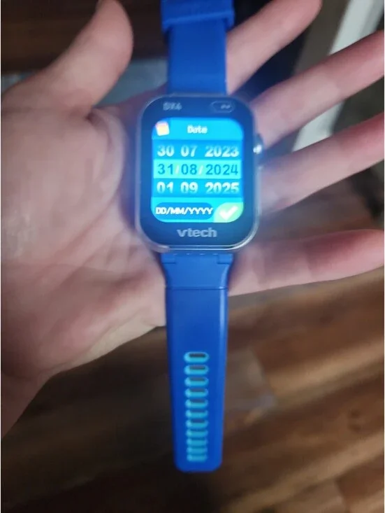 vTech DX2 Kidzoom Blue Kid's Smart Watch- Works Great!.