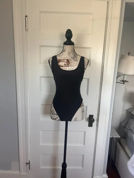 Skims Iconic Scoop neck One Piece