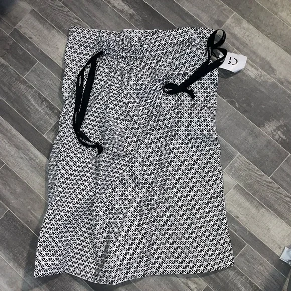 NWT XL Nordstrom Laundry Dust Bag Tote 27