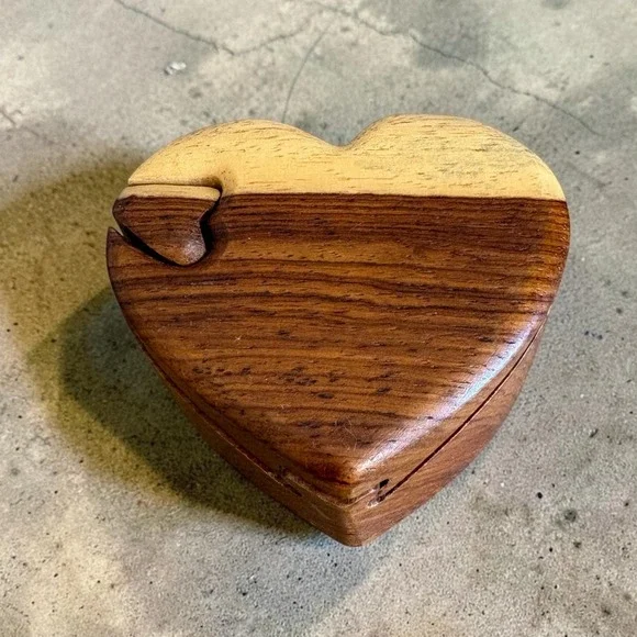 Handmade Two Tone Wood Heart Puzzle Box Secret Trinket Jewelry Case 3.5 Inch