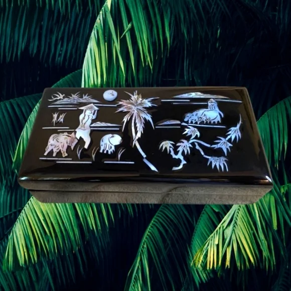 Handmade Lacquered Wooden Trinket‎ Jewelry Box Mother of Pearl Inlay With Mirror
