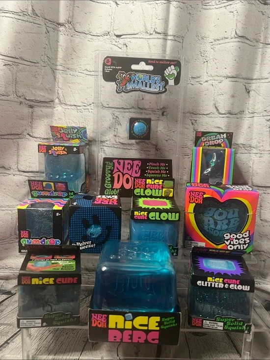 BNIB and Sealed! HUGE 10 piece NeeDoh Blue Bundle!!
