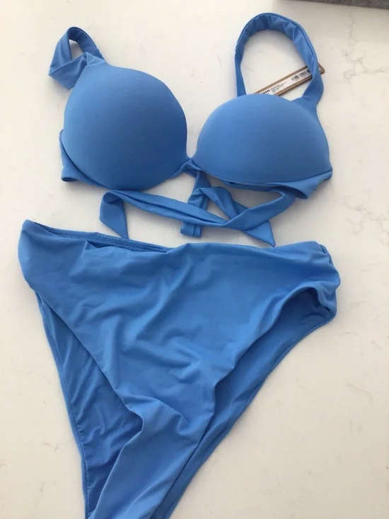 SKIMS SIGNATURE SWIM TOP 5 AND MEDIUM BOTTOM NWT