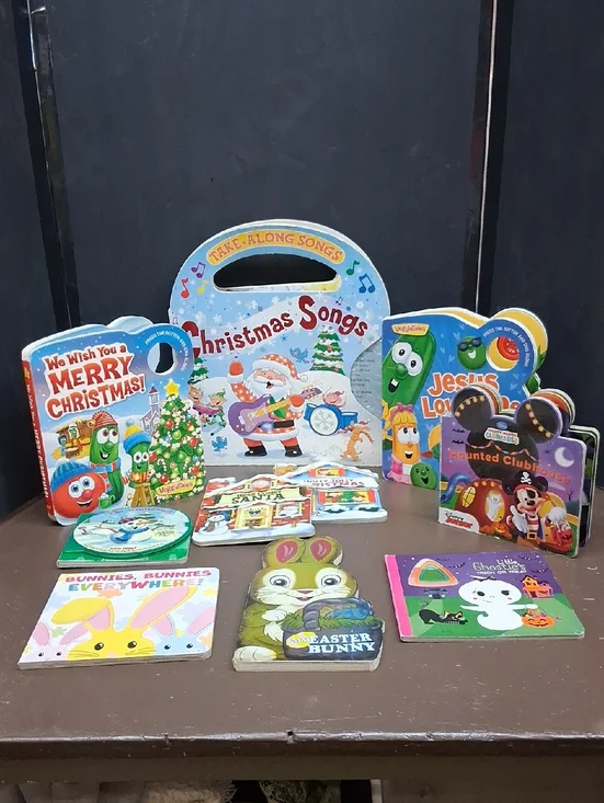 10 pc bundle‎ All Seasons of board books.