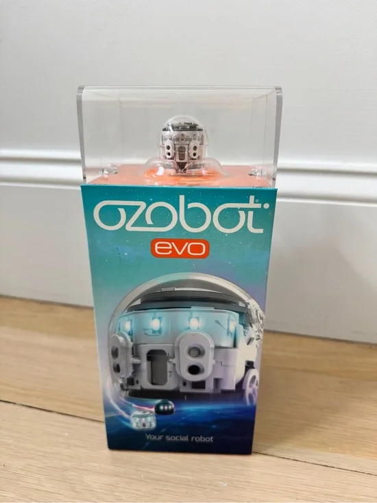 Ozobot Evo Coding Robot STEM Educational Toy Bluetooth Complete in Box