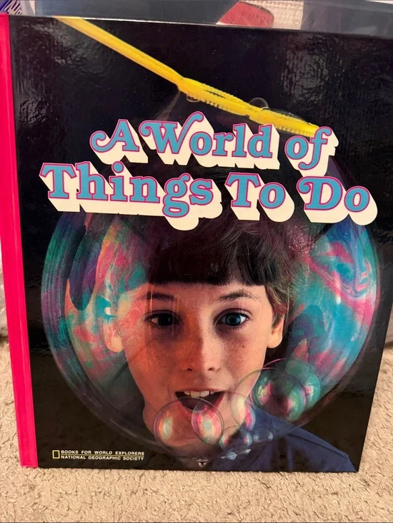 1986 VINTAGE National Geographic- A WORLD OF THINGS TO DO ACTIVITY BOOK!📕