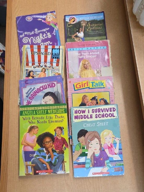 8 Middle School Paperback‎ Books